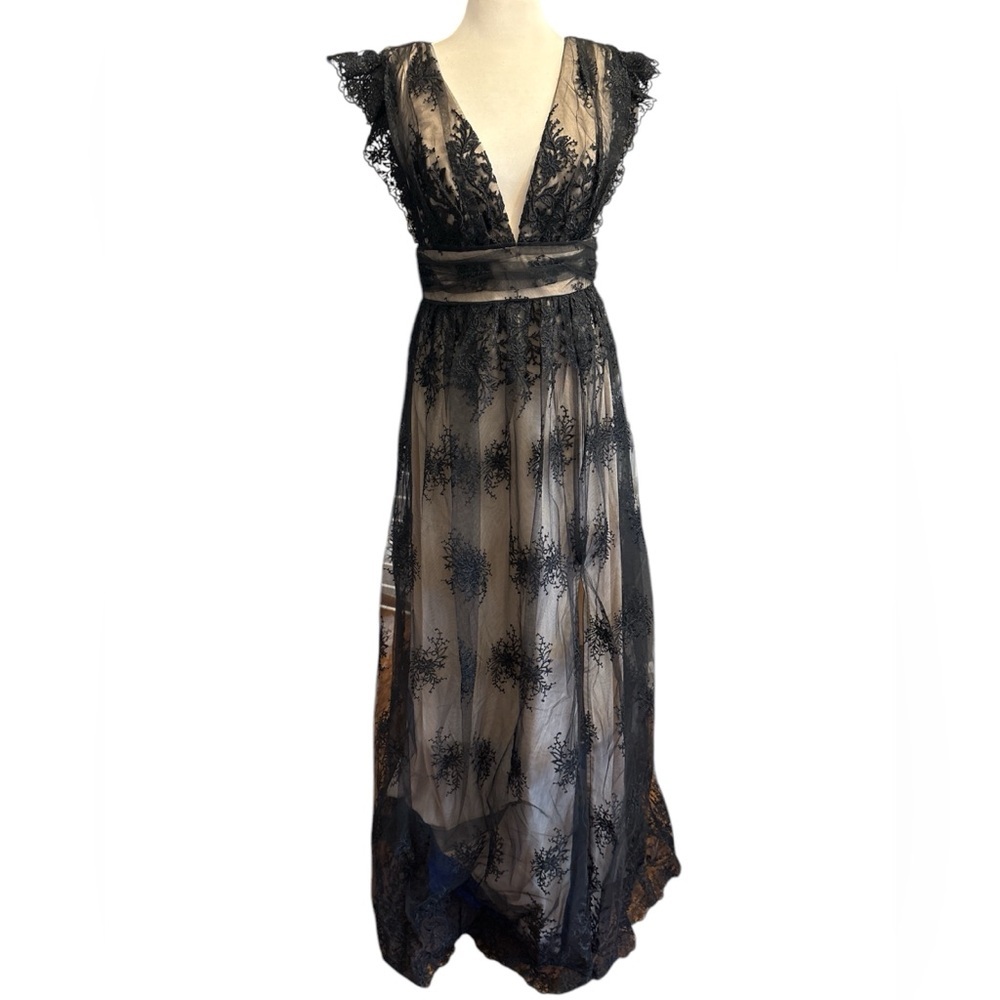 Soieblu dress floor length lace w/full lining zipper deep V-neckline Sz Med NWT